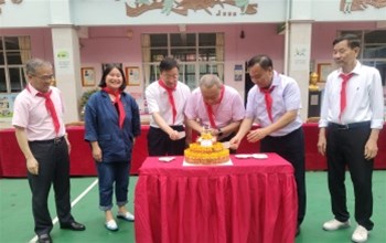 常懷感恩，心存大愛(ài)